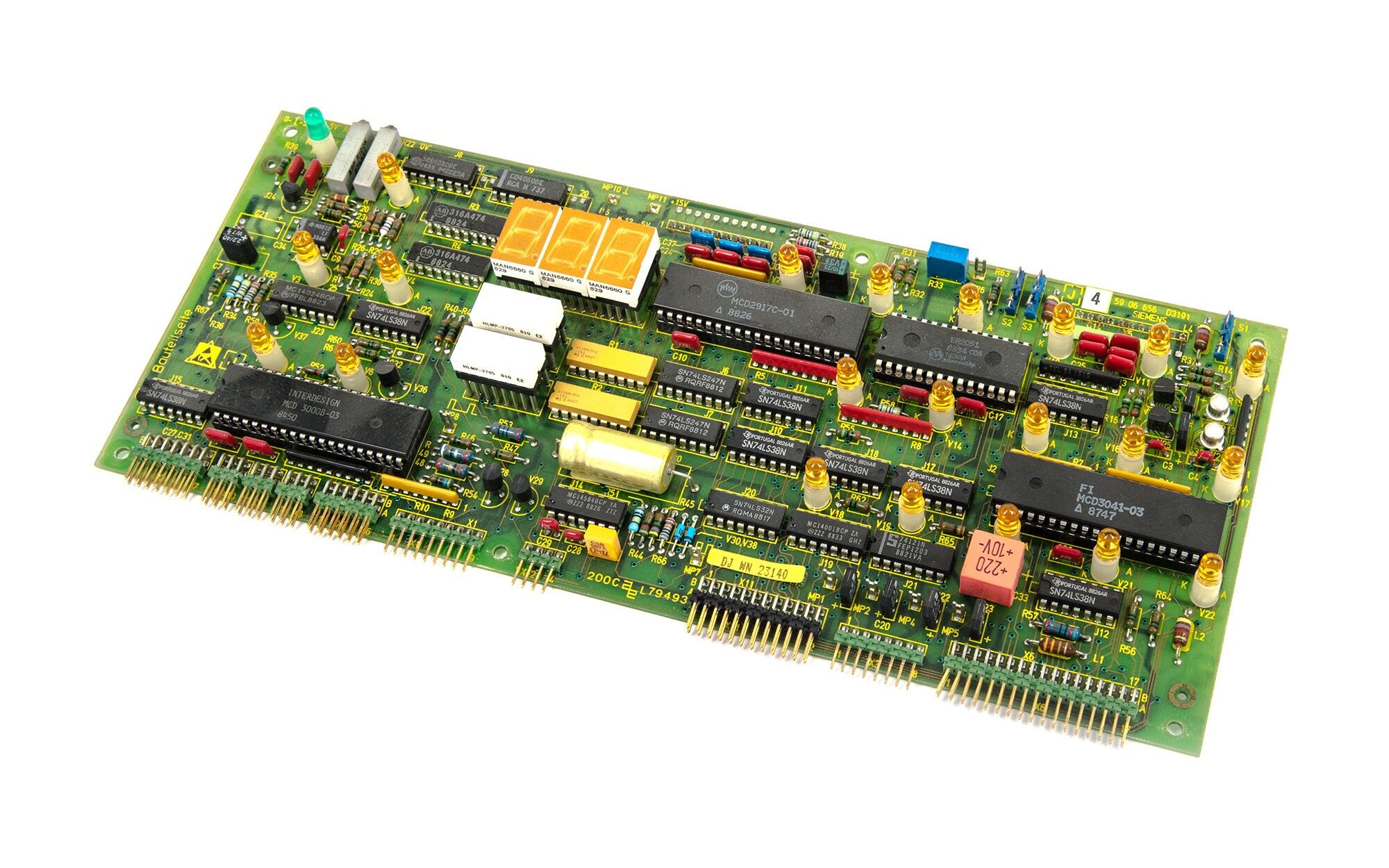 SIEMENS Sirona M1 Geräteelektronik J-Platine - 59 06 656 D3191