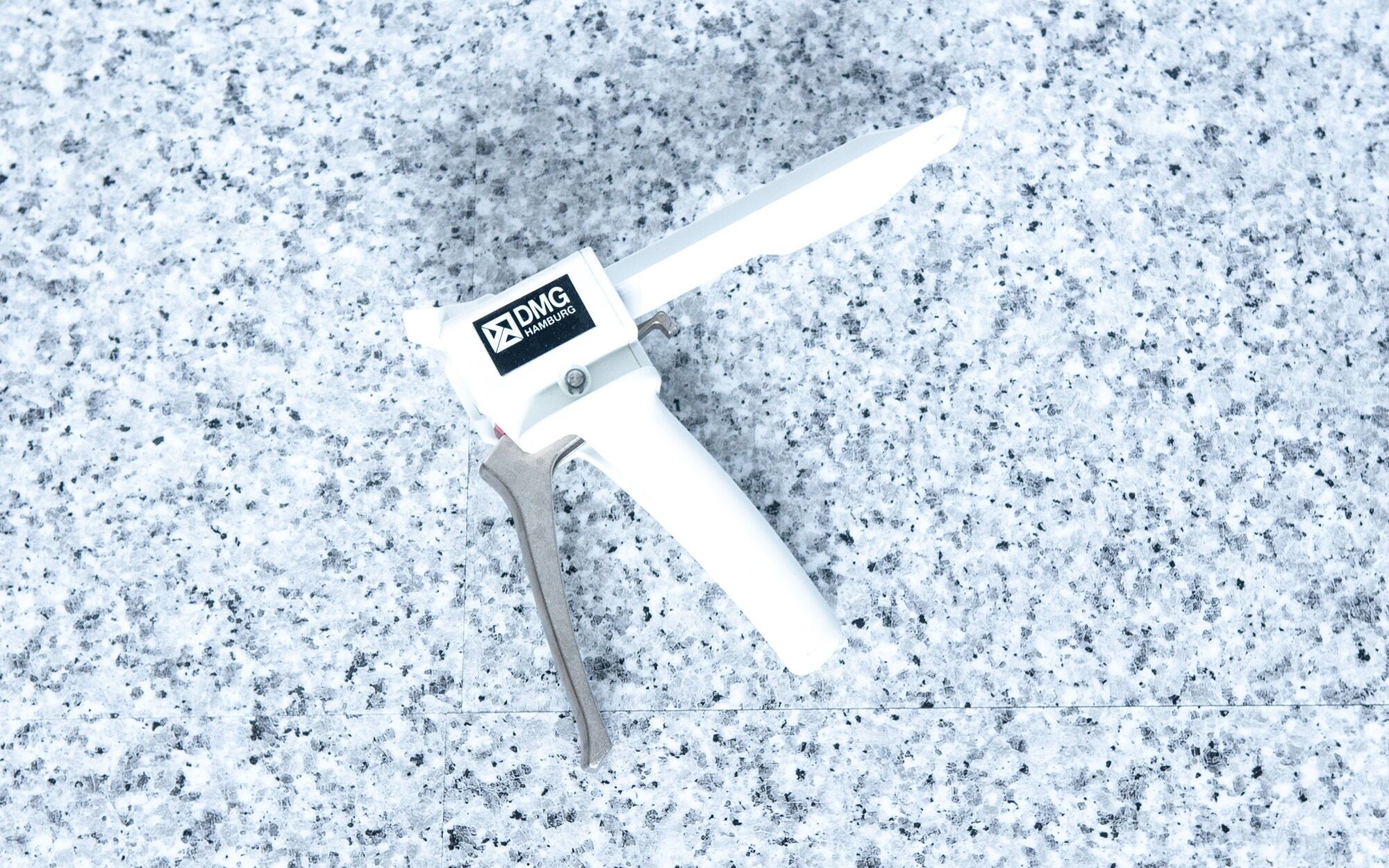 DMG mixing gun 1:1 2:1