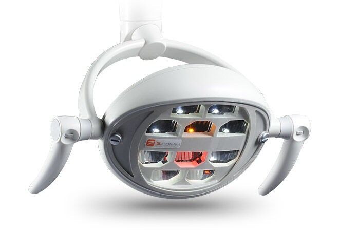 g.comm Polaris LED Behandlungsleuchte - RAL 9010 - neuwertig